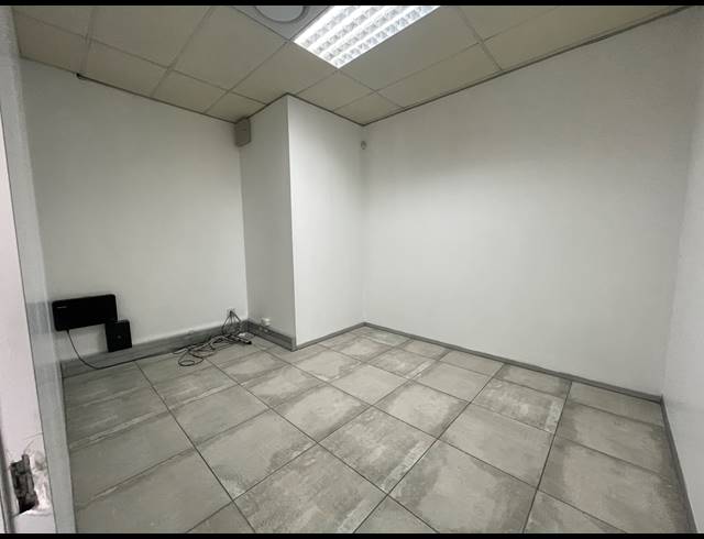 108M² OFFICE TO LET IN IMPALA PARK